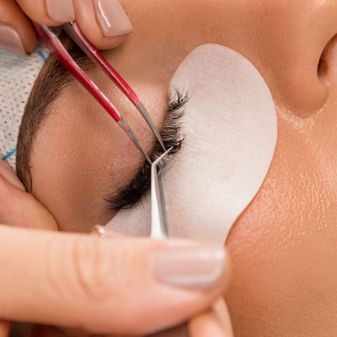 Classic Full Set | Eyelash Extensions | Encanta Cejas