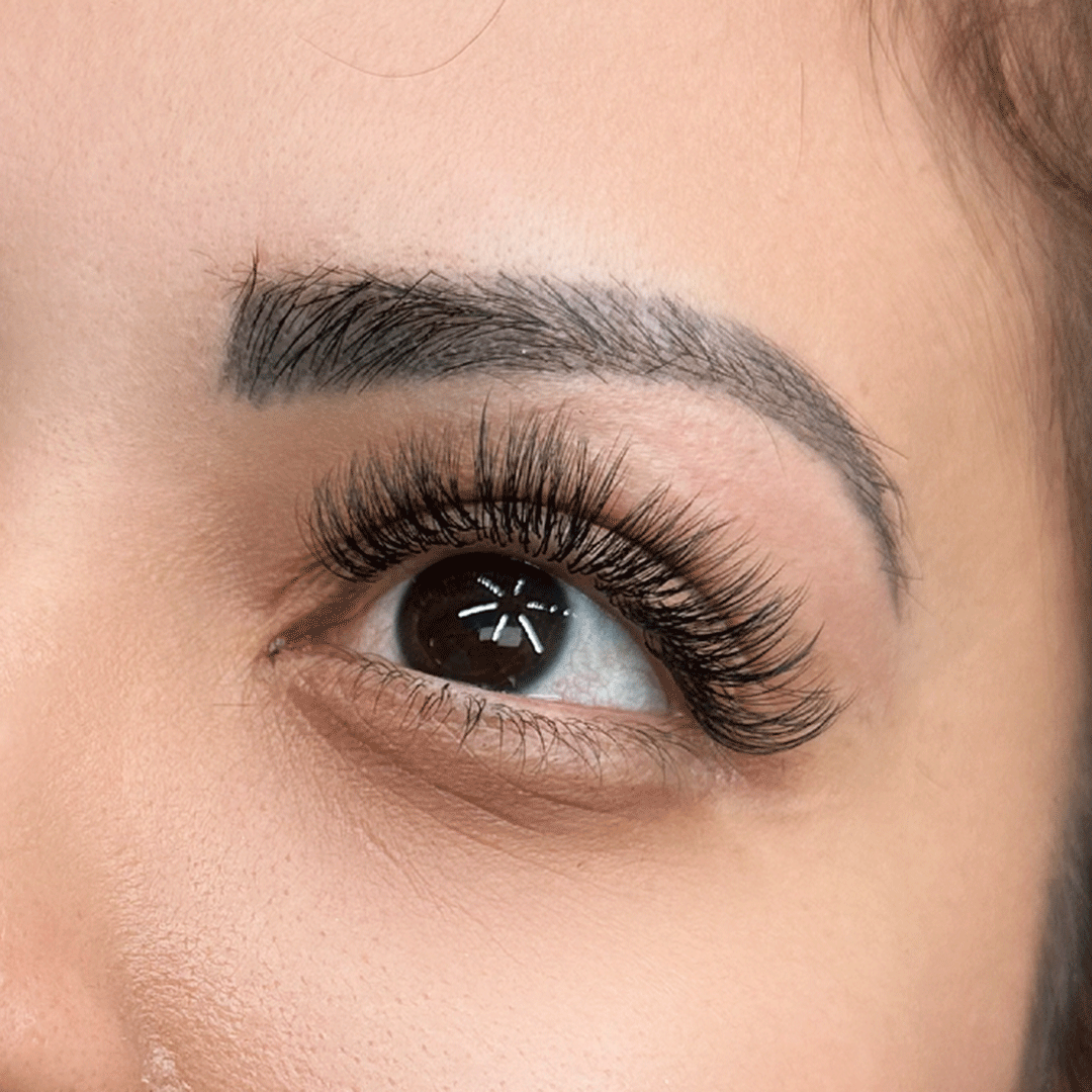 Classic Full Set | Eyelash Extensions | Encanta Cejas